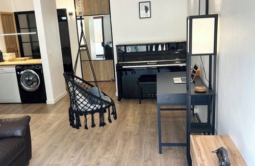 Meudon Apartment | Pleasant 55m2 in a park overlooking Paris