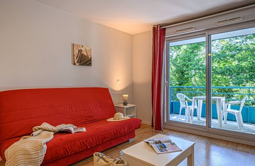 Plescop Apartment | Près de la plage et du centre | Piscine sur place