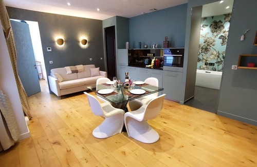 Saint-Merri Apartment | Prestigious apartment near the Hotel de ville A/C and Parking