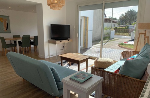 Hauteville-sur-Mer Villa | Pretty seaside house