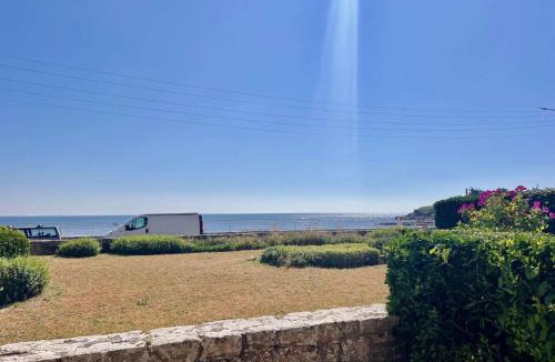 Quiberon Apartment | Quiberon - Studio 2 Pers - Vue Mer - Animaux Acceptés - Parking - FR-1-478-93