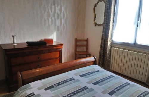 Saint-Pol-de-Leon House | Quiet and simple room, kitchen available
