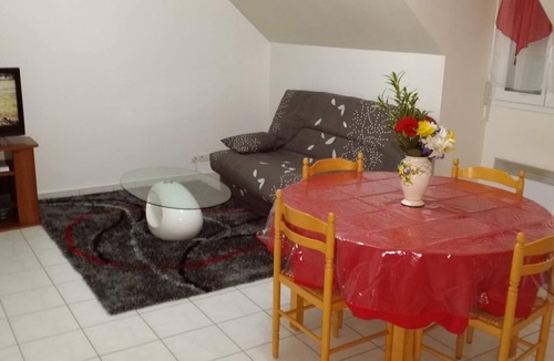 Leves Apartment | Quiet apartment near Chartres city center