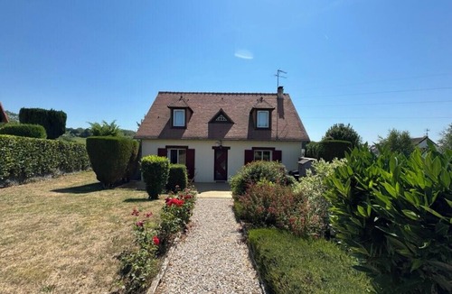 Touques House | Quiet house with garden, 5 minutes from Deauville