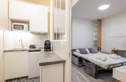 Auteuil Apartment | Quiet, Minimalist Studio in 16th - 2min from Metro