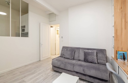 Auteuil Apartment | Quiet, Minimalist Studio in 16th - 2min from Metro