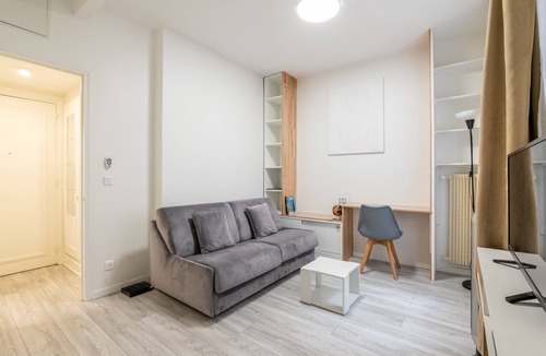 Auteuil Apartment | Quiet, Minimalist Studio in 16th - 2min from Metro