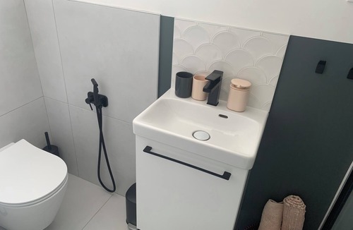 Rueil-Malmaison Apartment | Quiet studio near RER station, 15 minutes from Champs-Elysées and Arc de Triomphe