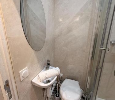 Levallois-Perret Apartment | Quiet studio Netflix Downtown Levallois
