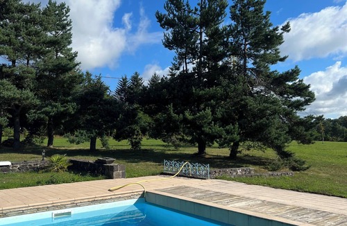 Bagnols House | Quiet vacation home with swimming pool