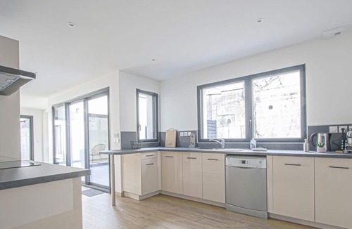 Sainte-Therese-Demi-Lune House | Quijote YourHostHelper