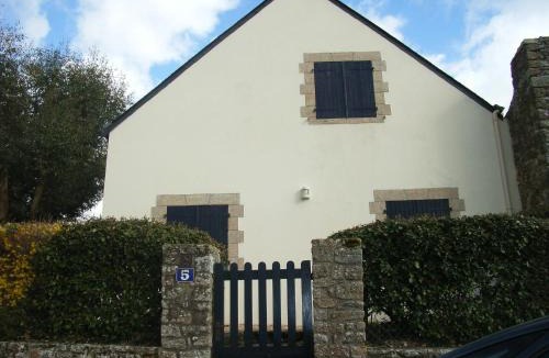 Arzon Villa | REF 034 Maison deux chambres pour cinq personnes proche Golfe du Morbihan LE MONTENO ARZON