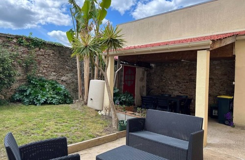 Hennebont House | REF 398 Hennebont town house type 3 downtown