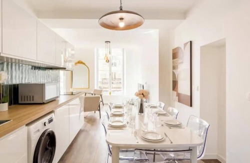 Quartier de la Roquette Apartment | Refined Bastille Residence For 10 Guests In Prime Location