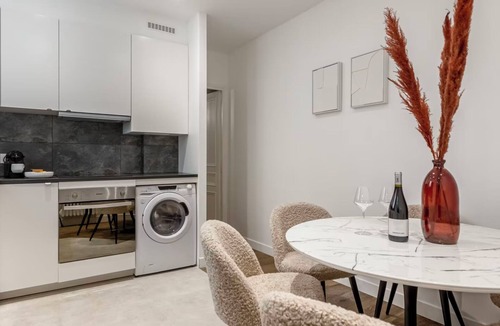 Faubourg-du-Roule Apartment | Refined Parisian Elegance Near the Arc de Triomphe & Boulevard Haussmann