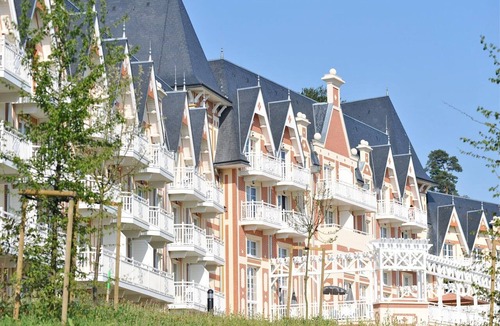 Bagnoles-de-l'Orne Apartment | Relaxing Wellness Getaway in Bagnoles