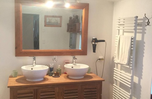 Bourgenay House | Rent two rooms for 4 people in total from Saturday to Saturday.