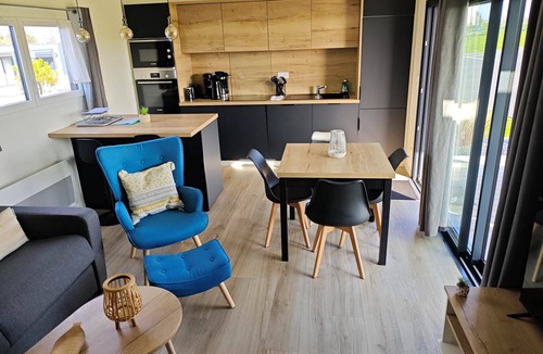 Asnelles Apartment | Residence Belle Plage: Chalet "Jolie Voile" 300m from Gold Beach (D-Day landing beach)