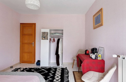 Durtal Bed & Breakfast | 'Romantic' Guest Room with Shared Garden and Wi-Fi