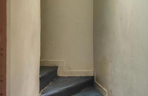 Saint-Denis Hostel | Roomate near Paris