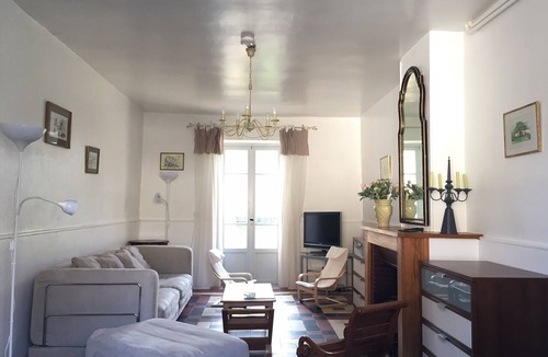 Arnouville-les-Mantes House | Roseland 3* Vacation Rental for 8 People Between Paris and Rouen, Thoiry, Giverny, and Versailles