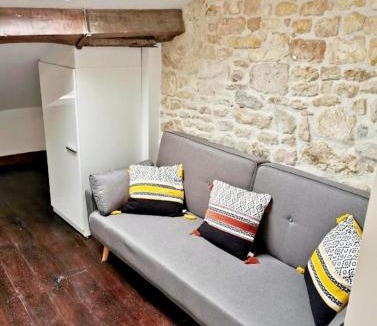 Ruffec Apartment | RUFFEC 14 GRENIER