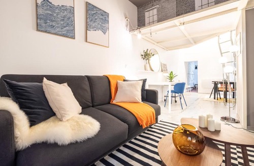 Les Halles Apartment | Saint-Honore - Art Deco Flat - Sleeps 5P