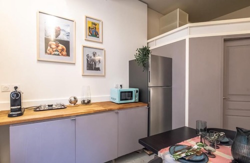 Les Halles Apartment | Saint-Honore - Art Deco Flat - Sleeps 5P