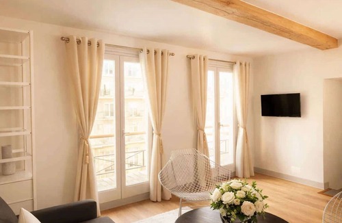 Sorbonne Apartment | Saint Michel - Stunning parisian appartment
