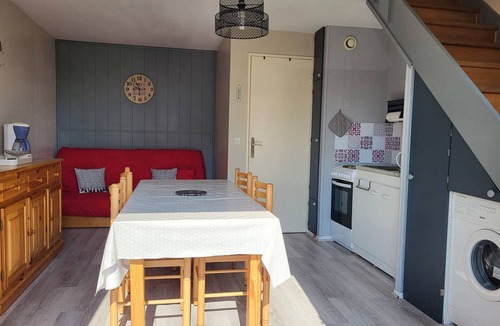 Merville-Franceville-Plage Apartment | Seafront duplex with balcony in Merville-Franceville-Plage