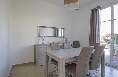 Sainte-Honorine-des-Pertes House | Seaside Escape for Families