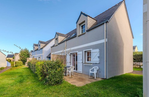 Saint-Nic Apartment | Seaside house for 4 people with a swimming pool