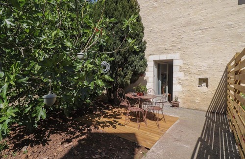 Le Bourg-Saint-Leonard Cottage | Single-storey house, pets welcome - 4 guests
