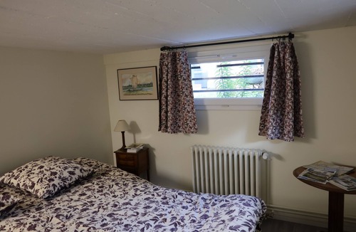 La Madeleine Cabin | SLEEP JUST A STONE'S THROW FROM THE LOIRE BY BIKE!
