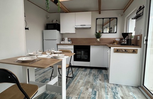 Le Croisic House | Small detached seaside house with large terrace