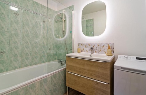 Courseulles-sur-Mer Apartment | Souvenirs de Mer - À 300 m de la mer
