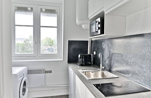 Puteaux Apartment | Spacious apartment View of Paris Boulogne