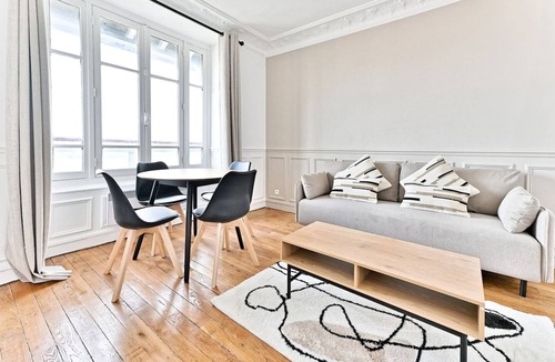Puteaux Apartment | Spacious apartment View of Paris Boulogne