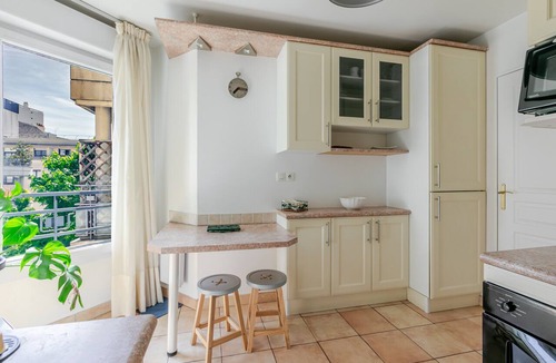 Saint-Lambert Apartment | Spacious Family & Business Apartment – Paris 15th – Porte de Versailles, Balconies & Wi-Fi