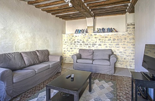 Vouilly House | Spacious holiday home in Isigny-sur-Mer with garden