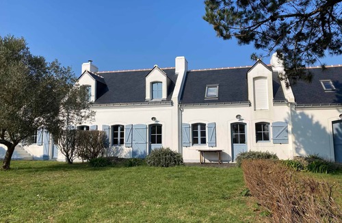 Bangor House | Spacious house near beach with garden in Bangor