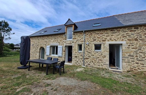 Lancieux House | Spacious house with large garden in Lancieux