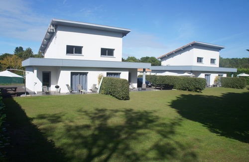 Messanges Apartment | Spacious, quiet, comfortable duplex, south-facing, heated covered swimming pool
