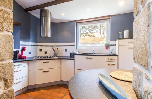 Jullouville Cottage | Spacious Retreat: Private Pool, Spa, Baby Equipment, near Jullouville Beach