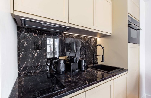 Pigalle Apartment | St Georges - Superb 3 Bedroom
