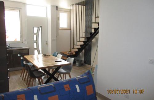 Saint-Pair-sur-Mer House | St Pair-sur-Mer bike house