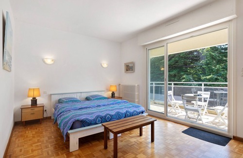 Saint-Hilaire-de-Riez House | Stay for 10 People, Family-Friendly, 200m from the Beach