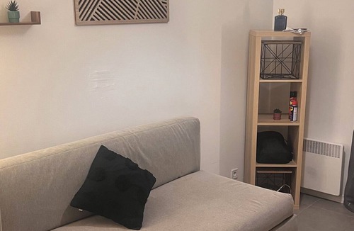 Saint-Denis Apartment | ✨ Stay just a stone's throw from the Stade de France—comfort, tranquility, and convenience!