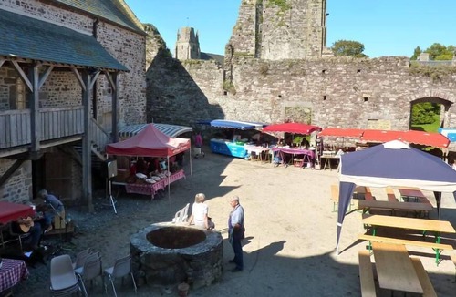 Regnezville-sur-Mer House | Stone house in quite a refuge