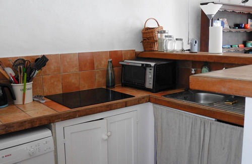 Bangor House | Stone house with garden 1500 m from Vazen beach